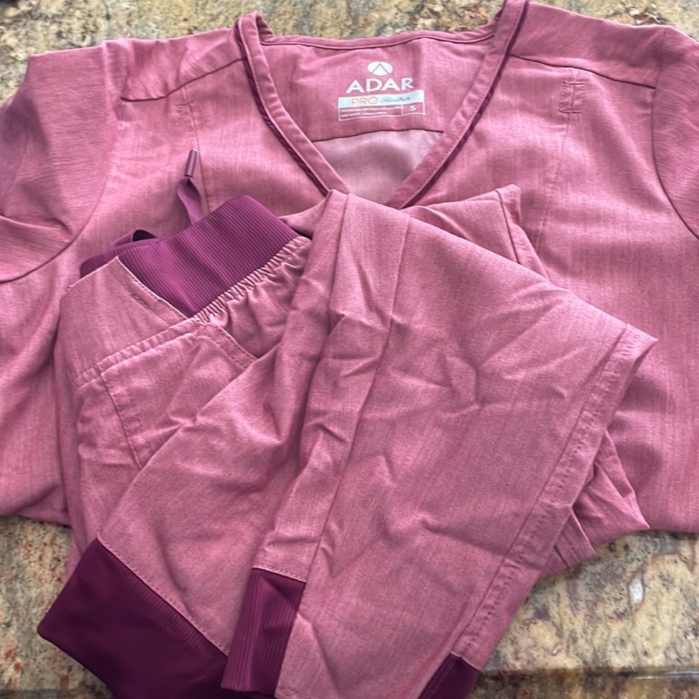 adar scrub set